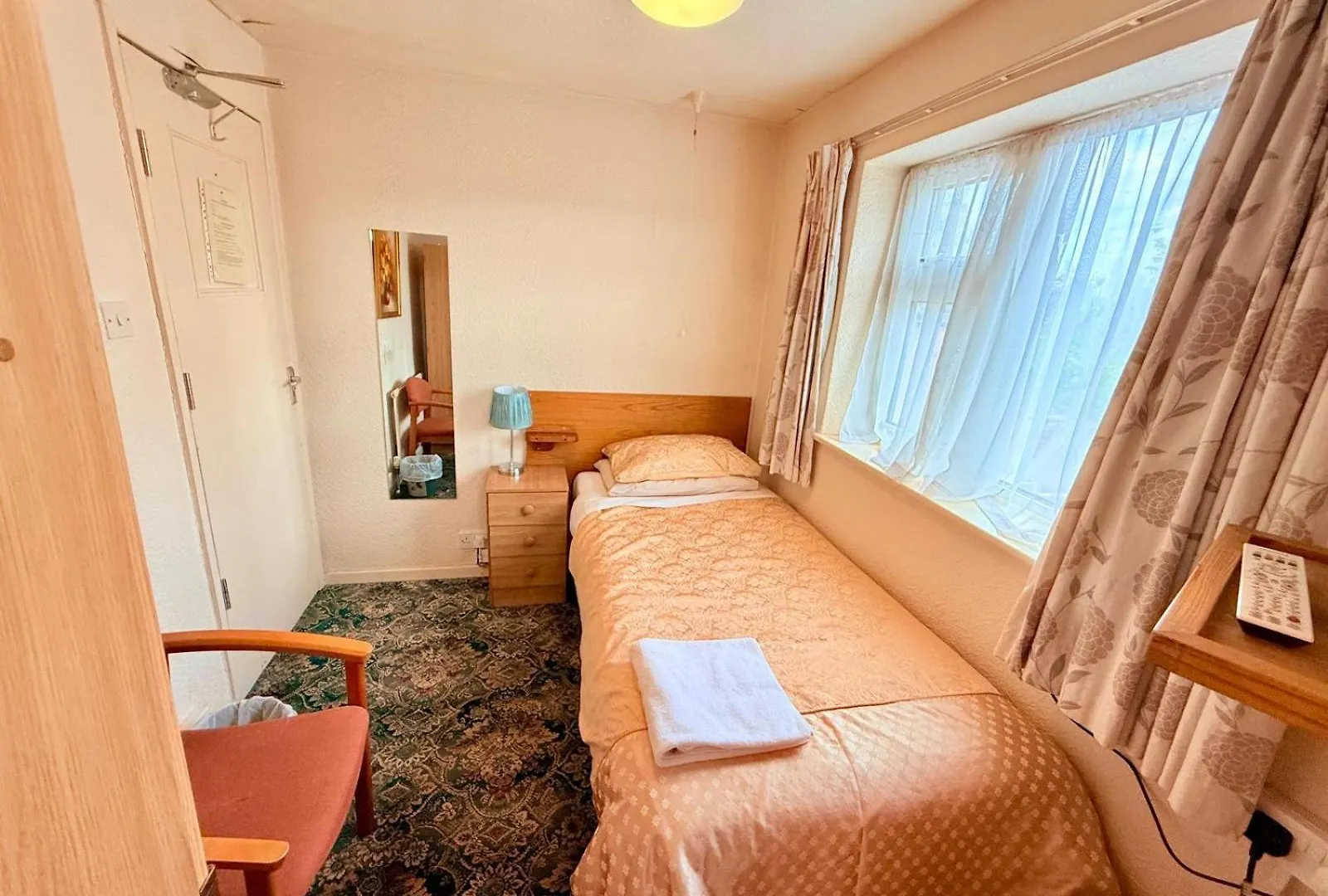게스트하우스 Opposite Hylands Hotel Single Rooms 노팅엄 영국