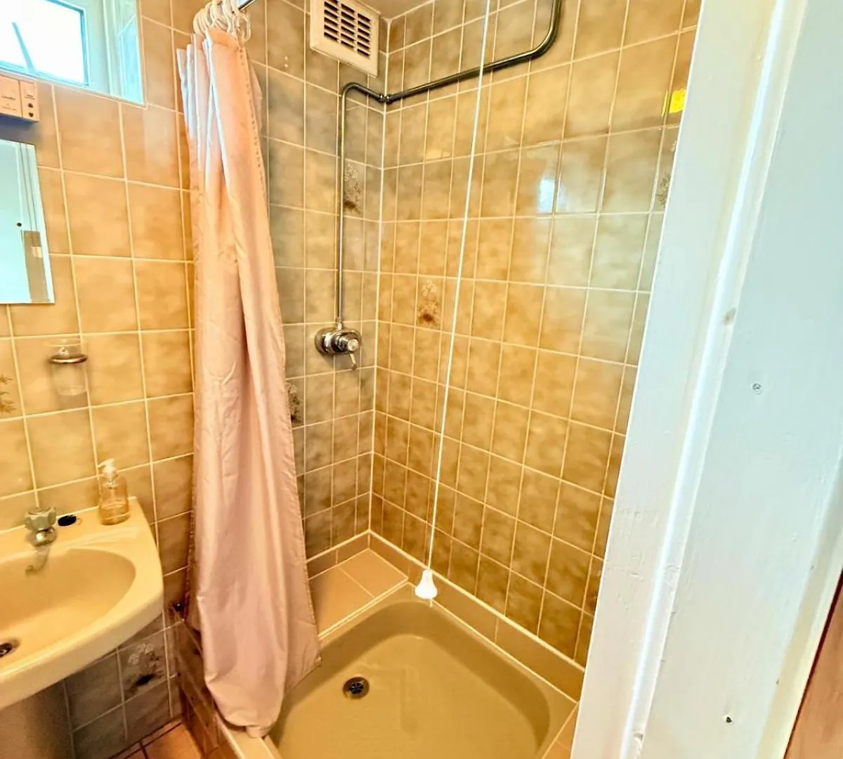 Opposite Hylands Hotel Single Rooms Nottingham Pensjonat